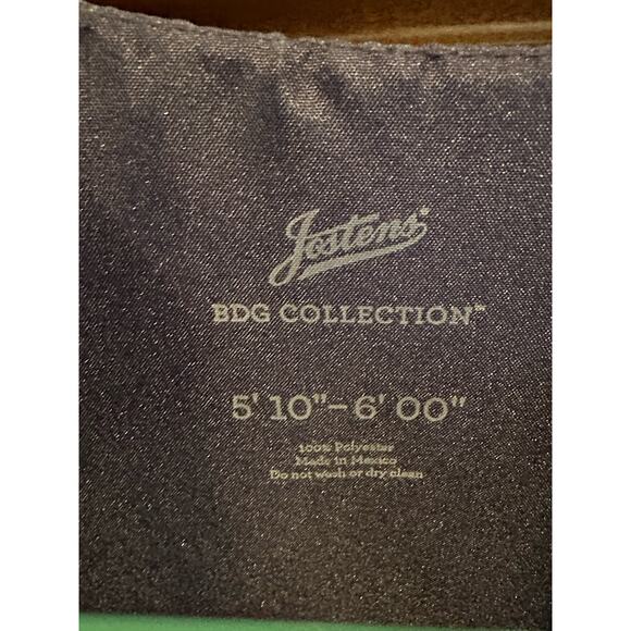 Jostens cap and gown for graduation - Picture 2 of 2